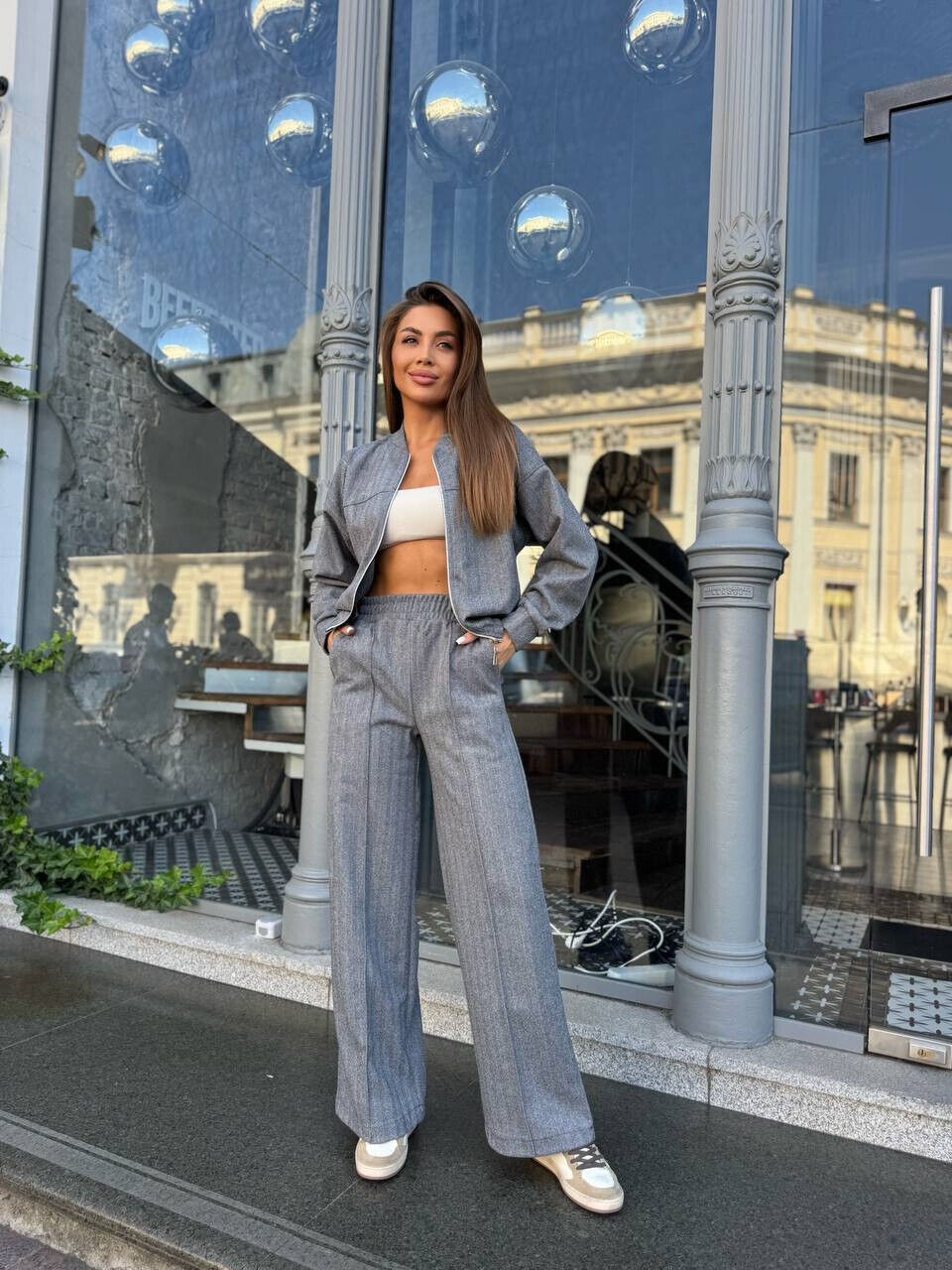 Костюм жіночий у стилі business casual 