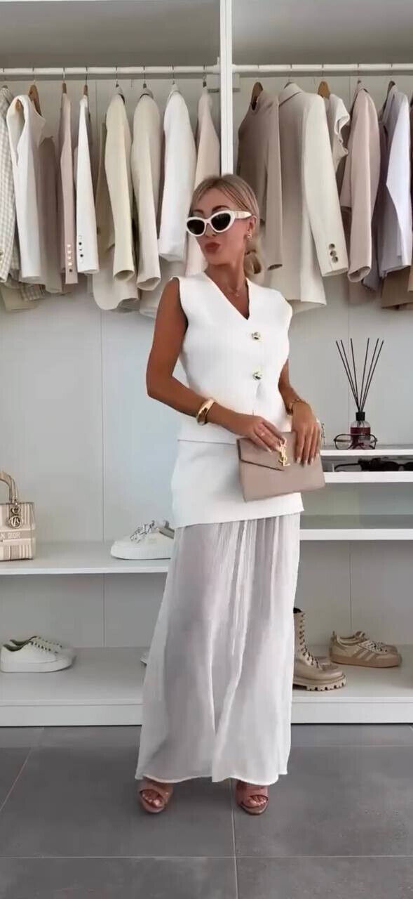 Костюм жилетка та спідниця