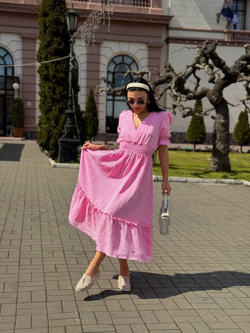 Неймовірно жіноча муслинова сукня фото